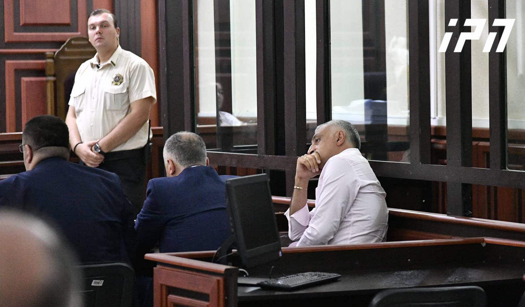 მამუკა ხაზარაძესა და ბადრი ჯაფარიძეს  700-700 ათასი ლარის ოდენობის გირაო შეეფარდათ